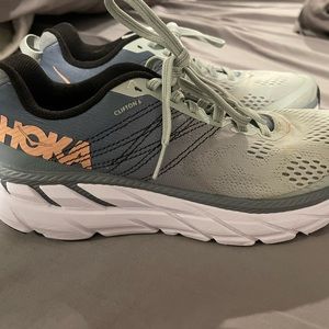 HOKA Clifton 6